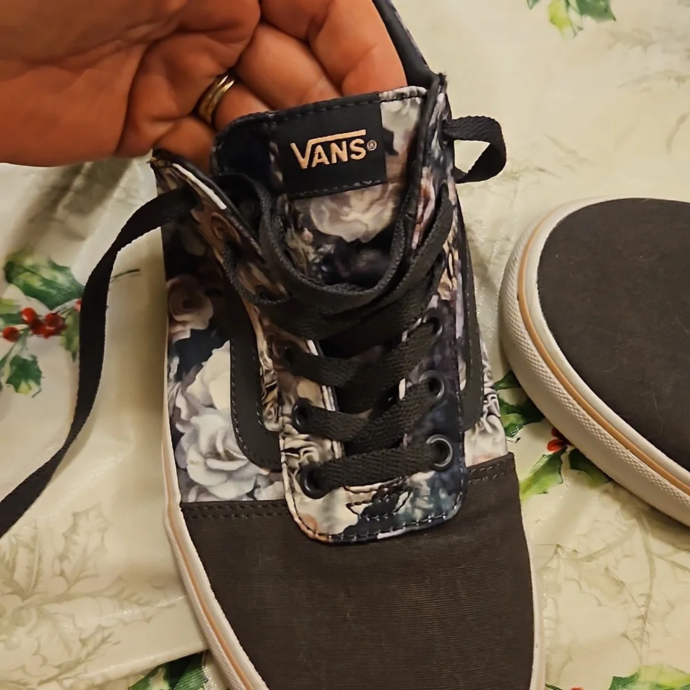 COPY - VANS women's sneakers size 11 - Picture 5 of 6